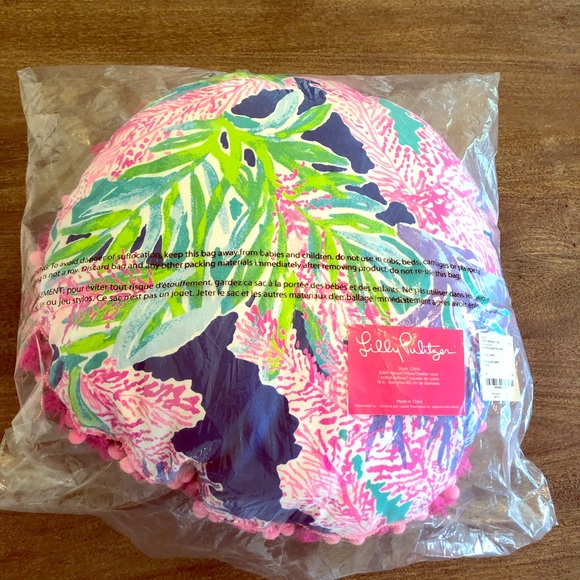 Lilly Pulitzer Other - Lilly Pulitzer Round Pillow New in Bag